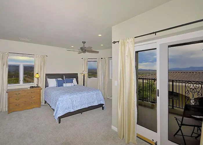 Sorelle Vineyard 5br By Casago Holiday home